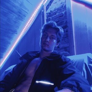 Meet your Posher, Ethan